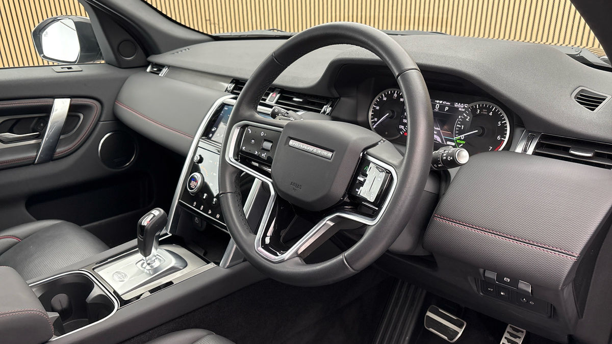 Land Rover Discovery Sport Image 5