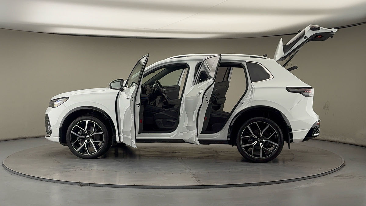 More views of Volkswagen Tiguan