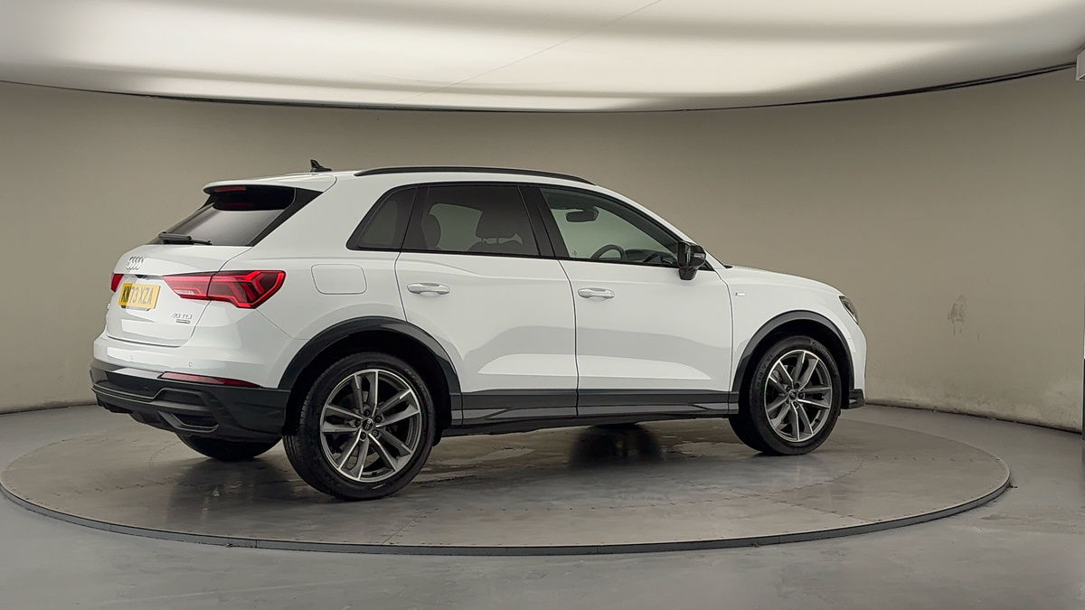 More views of Audi Q3