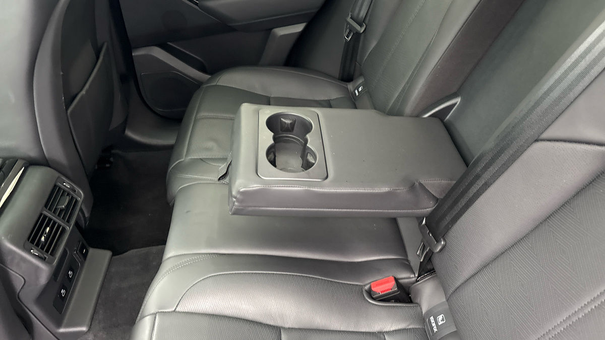 Land Rover Range Rover Velar Image 9