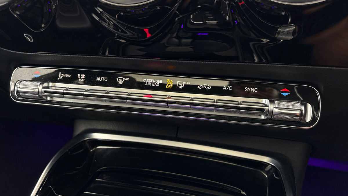 Mercedes-Benz CLA Image 28