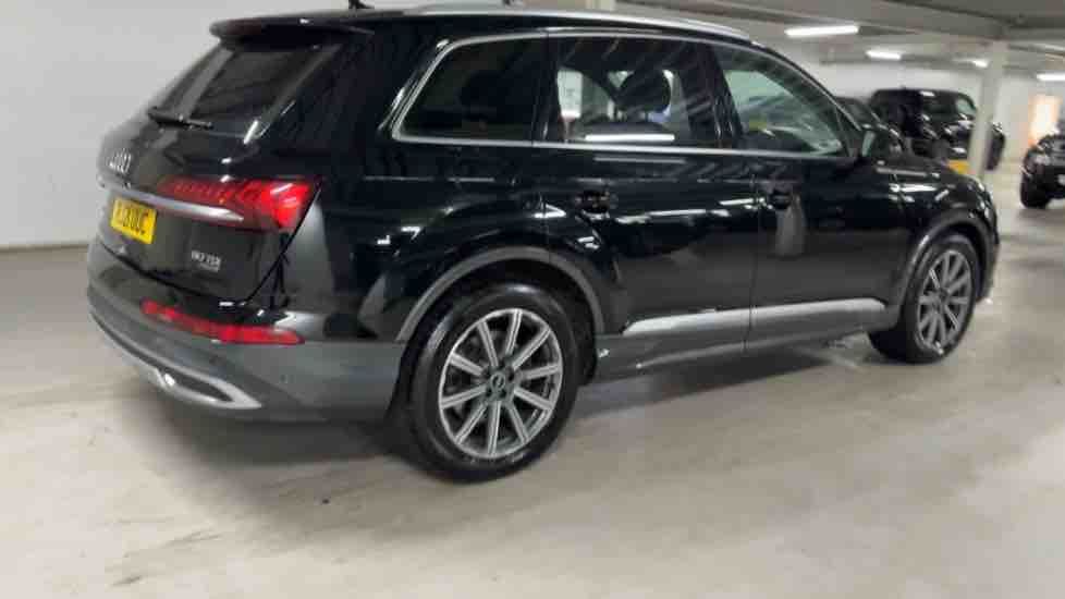 More views of Audi Q7