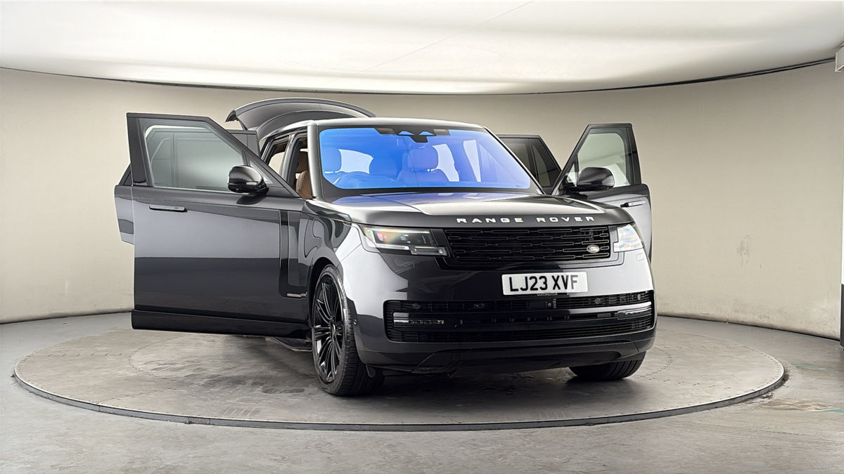 More views of Land Rover Range Rover