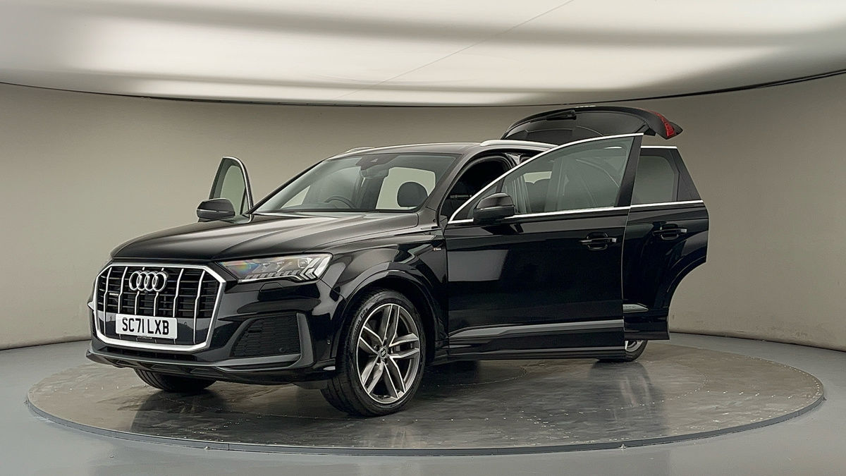 More views of Audi Q7