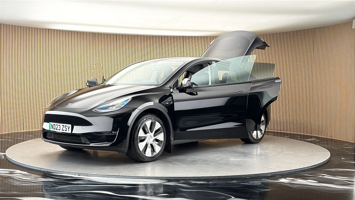 Tesla Model Y Image 22
