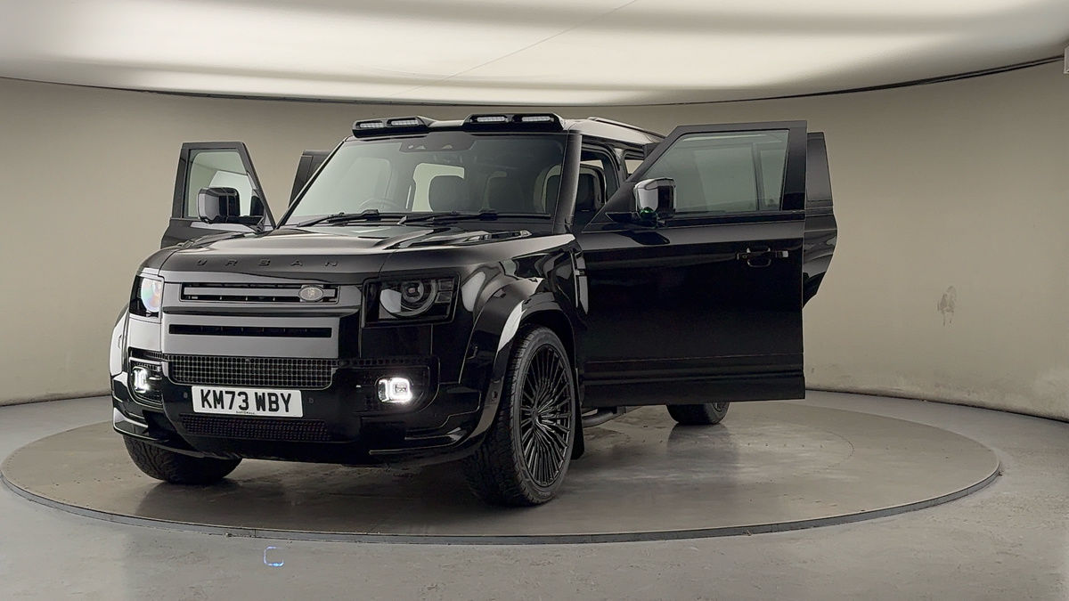 More views of Land Rover Defender 110