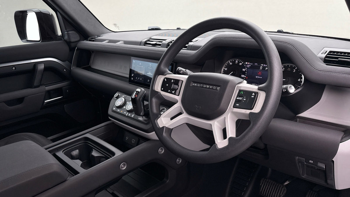 Land Rover Defender 90 Image 5