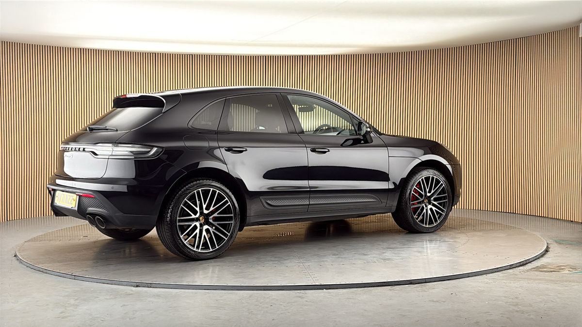 More views of Porsche Macan