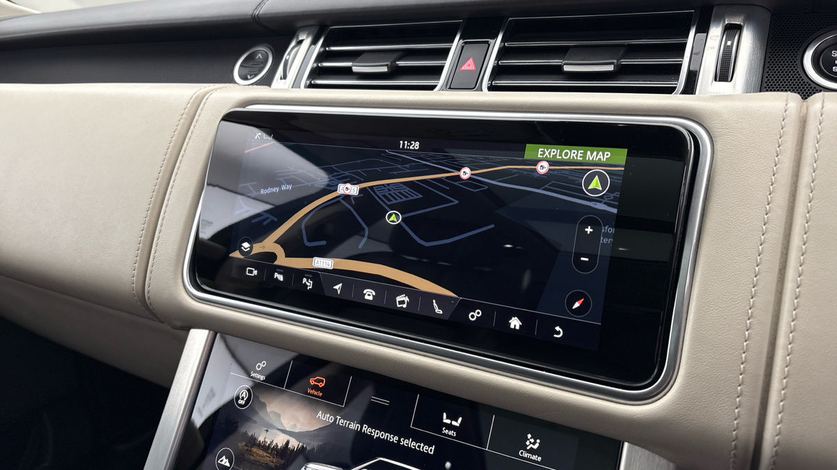 Land Rover Range Rover Image 17