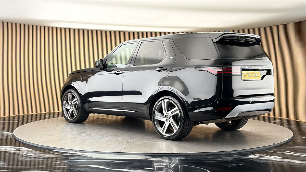 More views of Land Rover Discovery