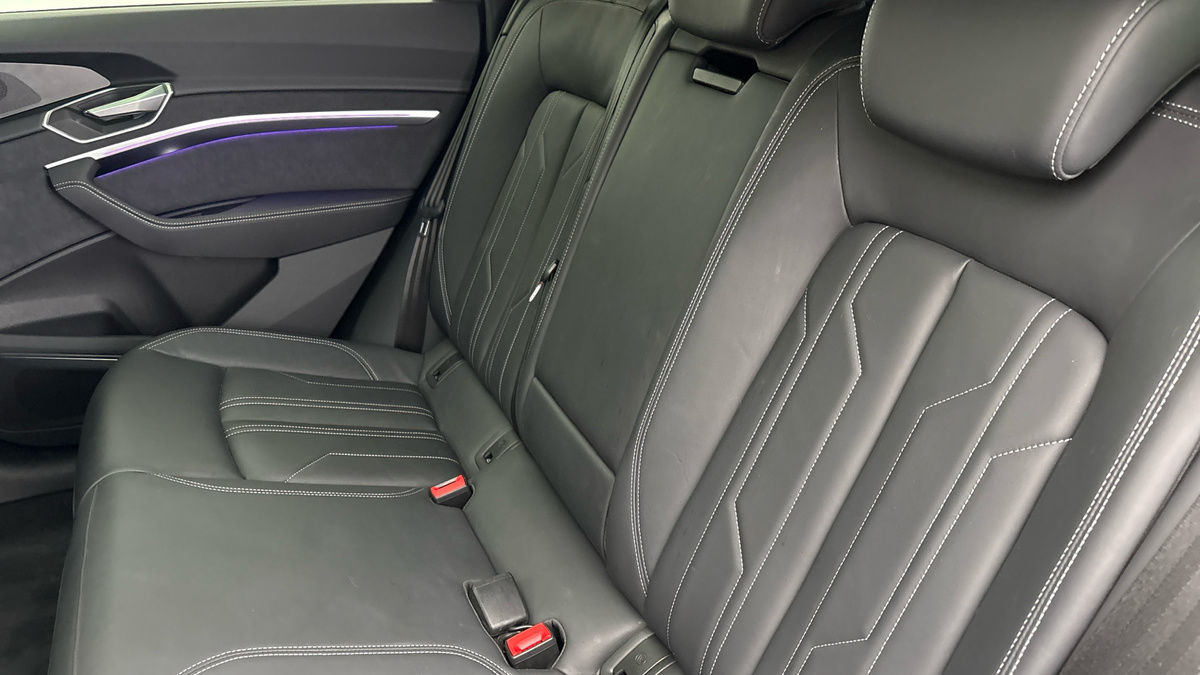 Audi Q8 e-tron Image 8