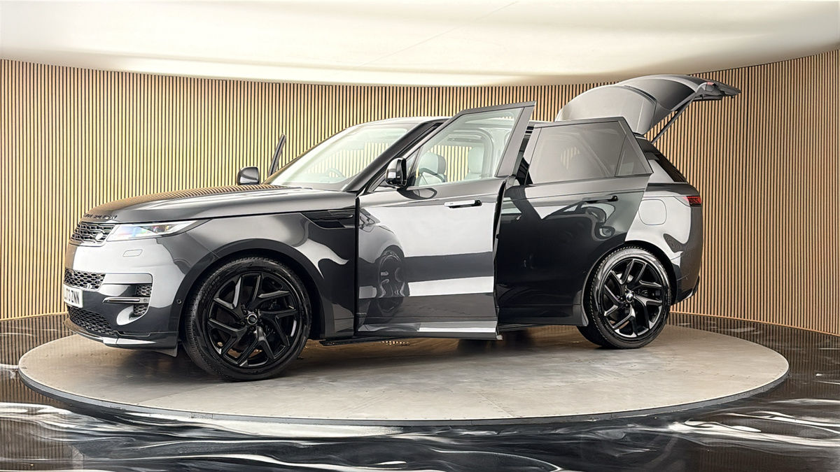 More views of Land Rover Range Rover Sport