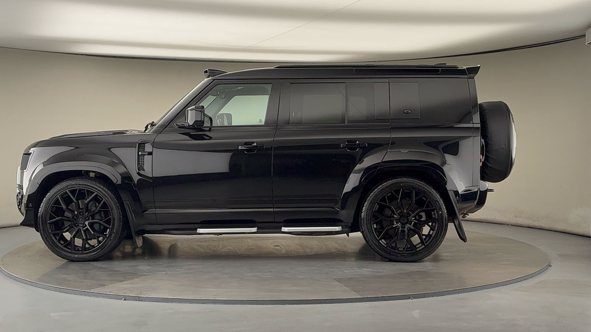 Land Rover Defender 110 Urban Image 15