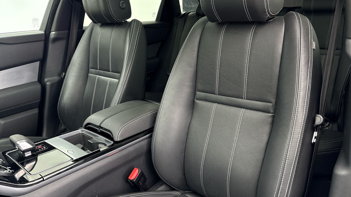 Land Rover Range Rover Velar Image 7