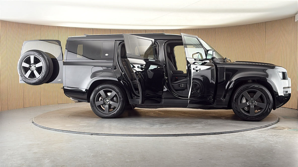 More views of Land Rover Defender 130