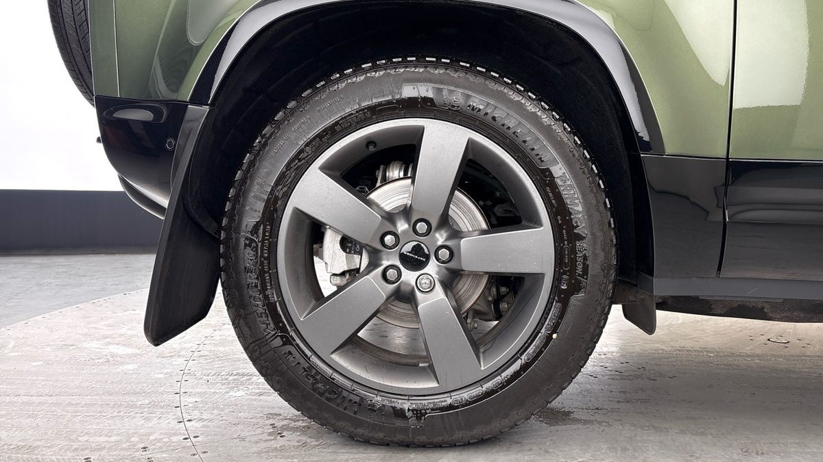 Land Rover Defender 90 Urban Image 10