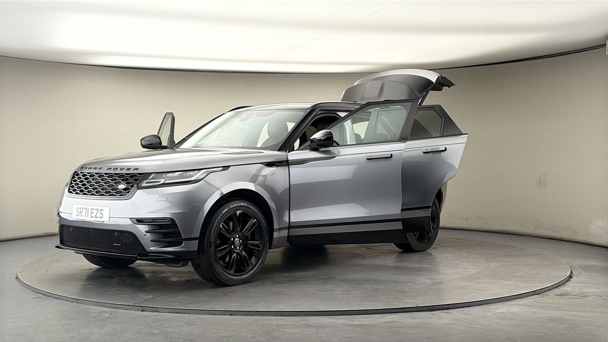 Land Rover Range Rover Velar Image 22