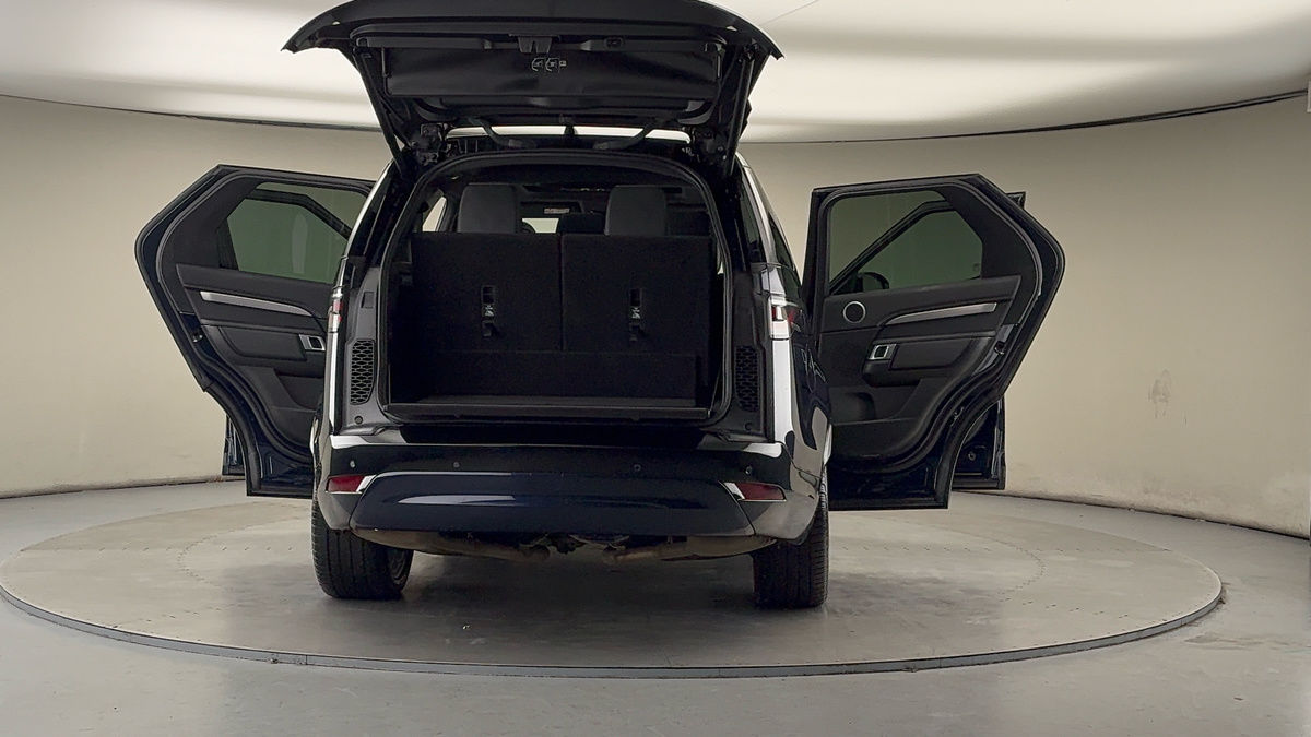 More views of Land Rover Discovery