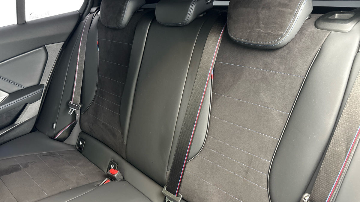 BMW 1 Series Image 8