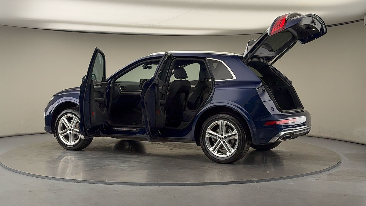 More views of Audi Q5