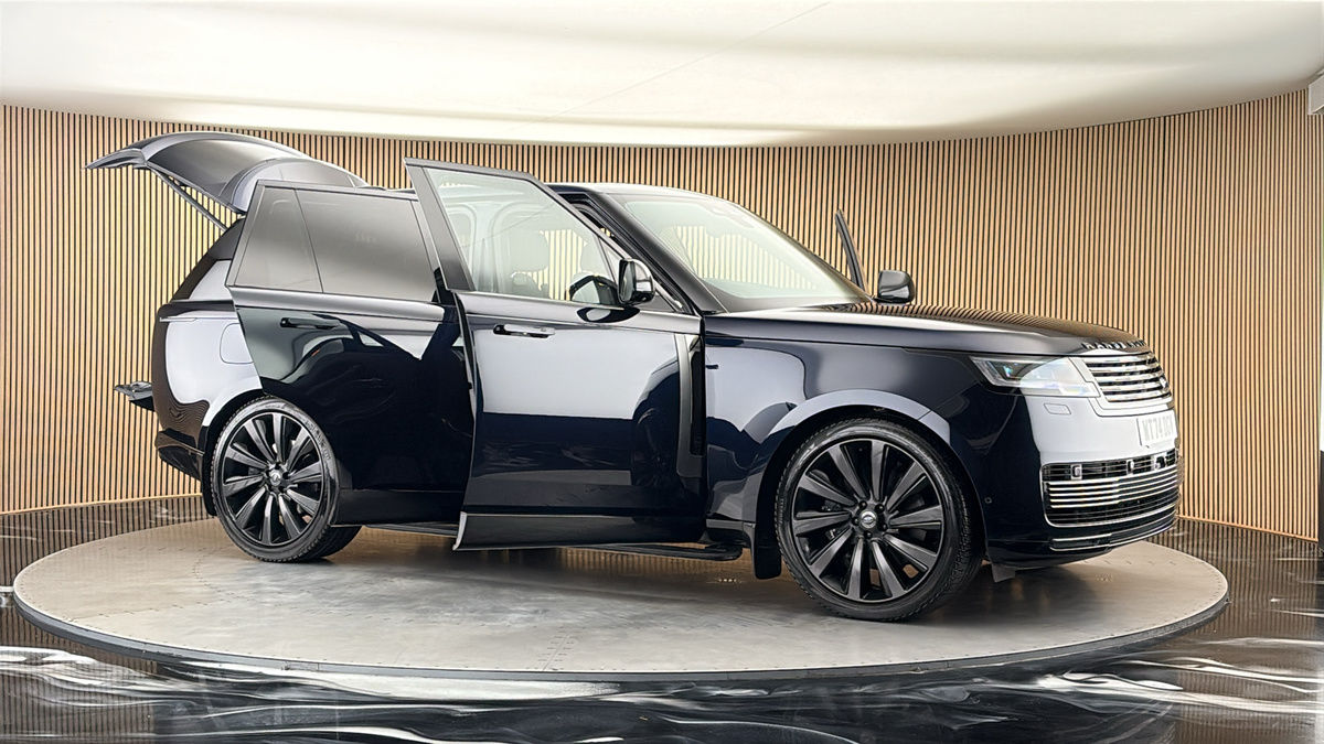 More views of Land Rover Range Rover