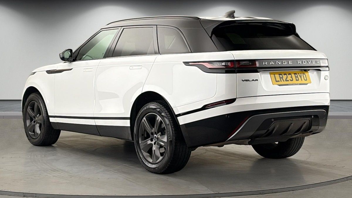 Land Rover Range Rover Velar Image 2