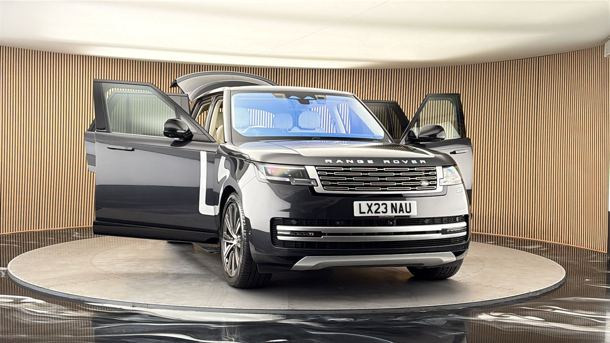 More views of Land Rover Range Rover