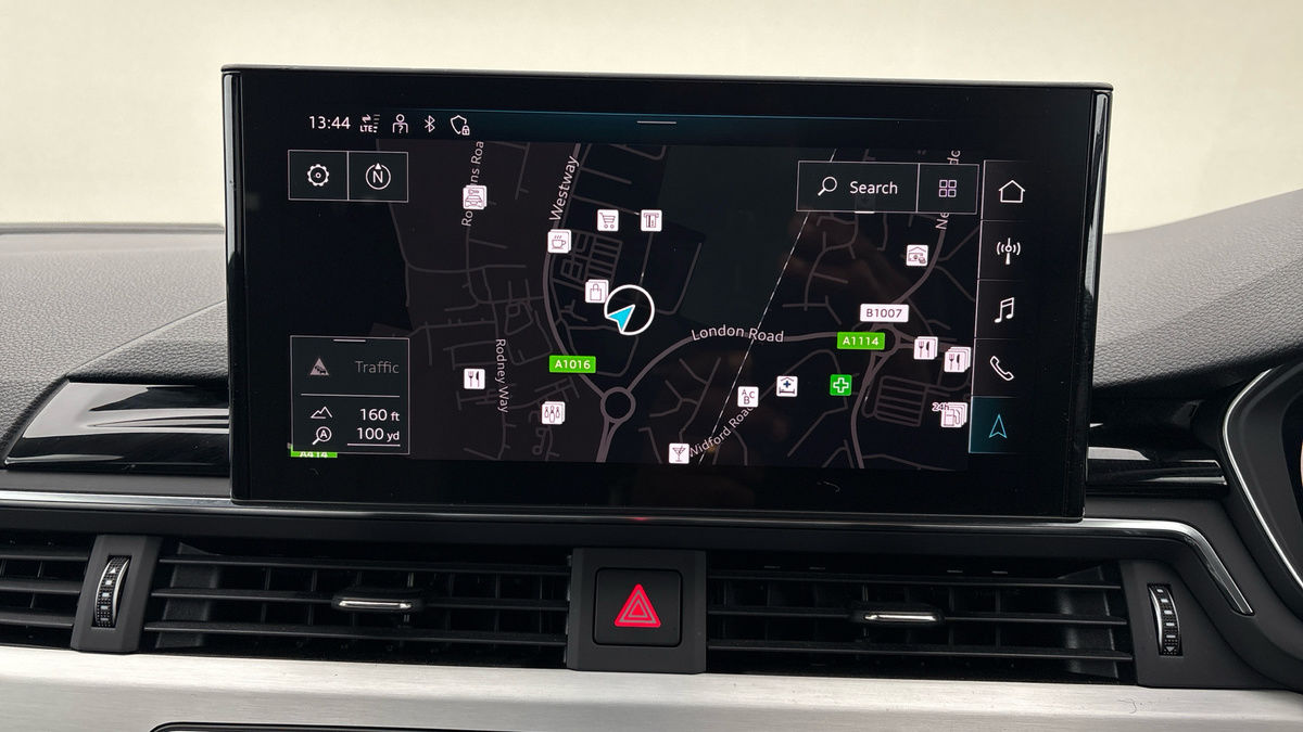 Audi A4 Avant Image 17