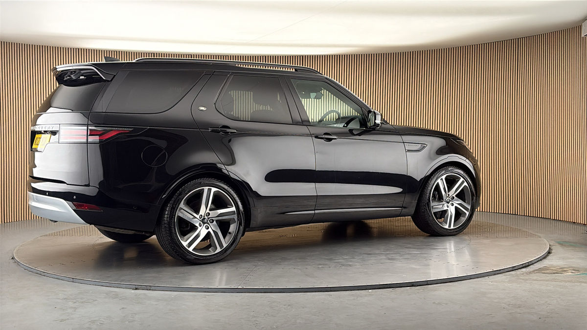 More views of Land Rover Discovery