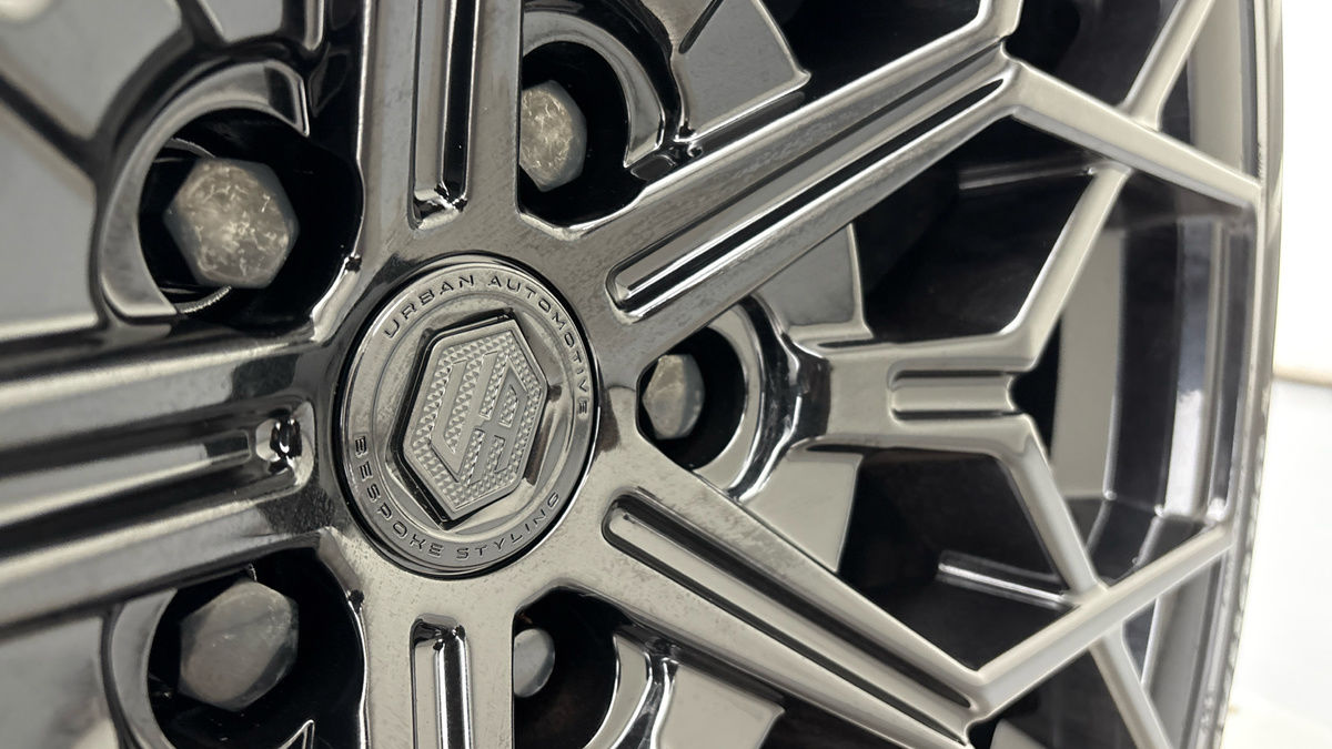 Land Rover Defender 110 Urban Image 27