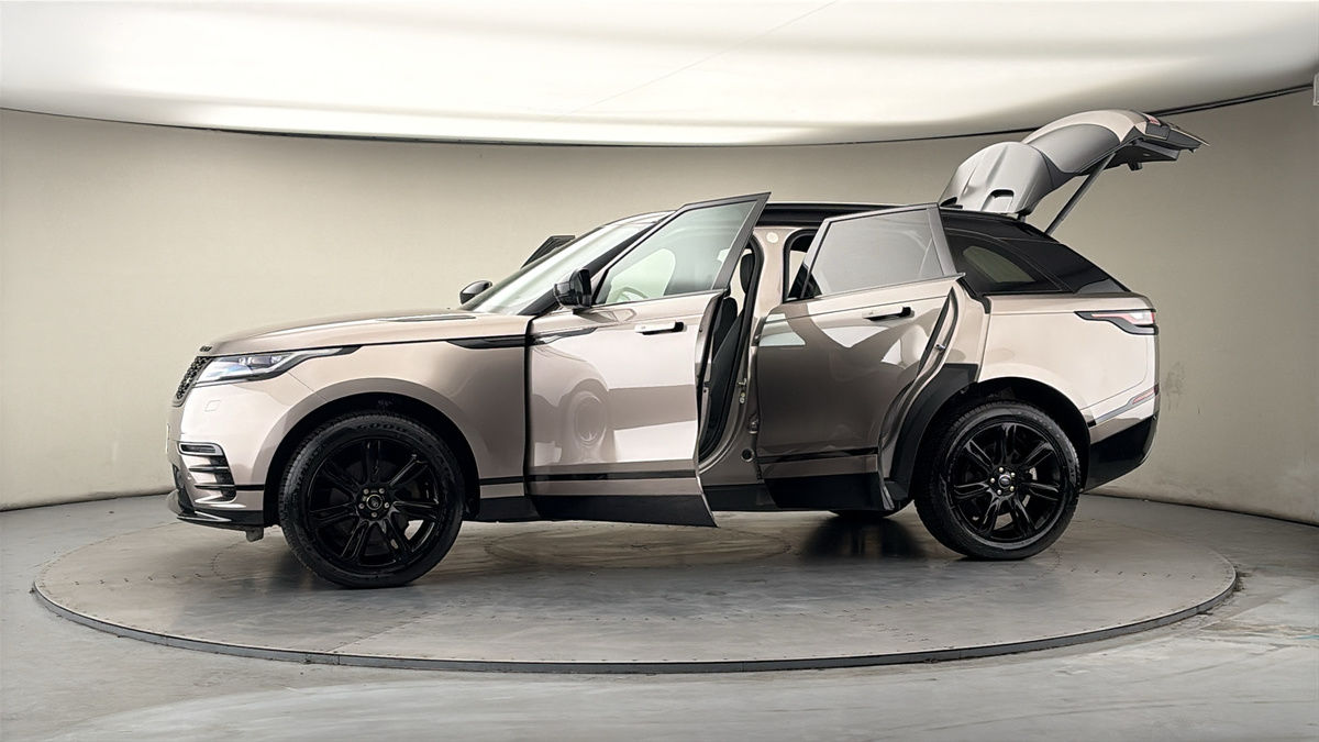 More views of Land Rover Range Rover Velar