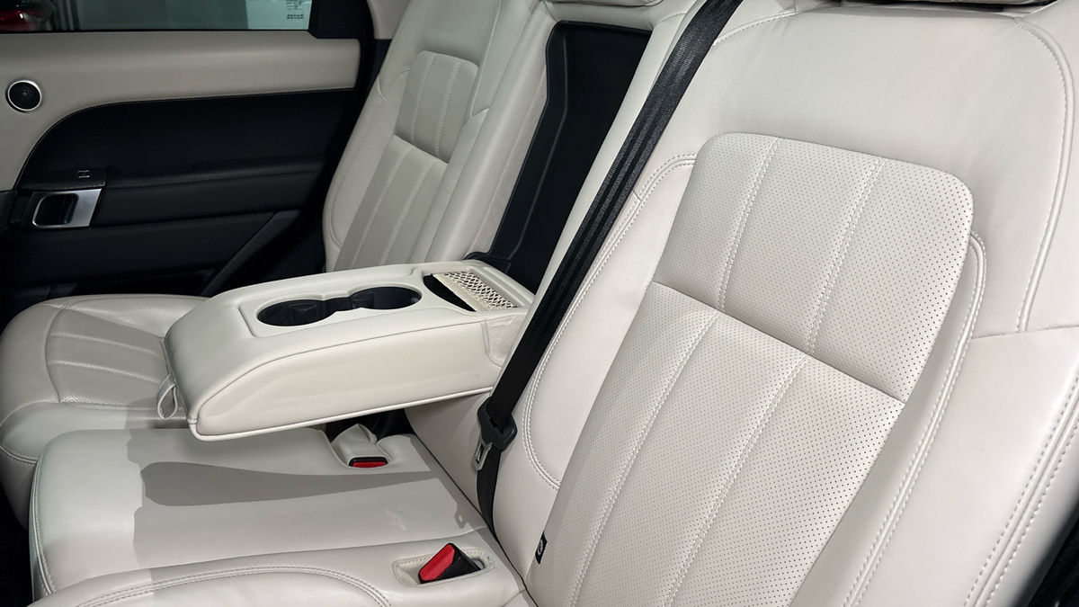 Land Rover Range Rover Sport Image 9