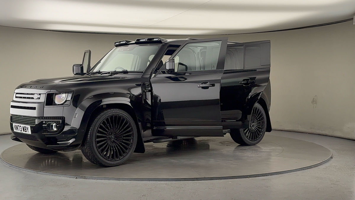 Land Rover Defender 110 Urban Image 22