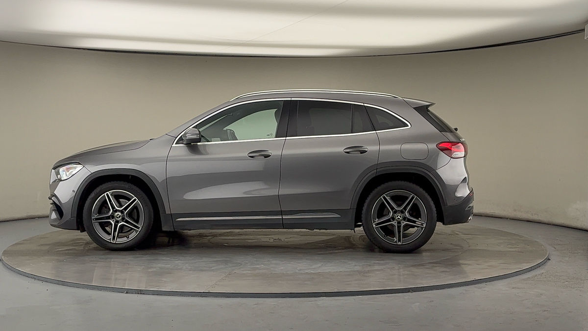 More views of Mercedes-Benz GLA