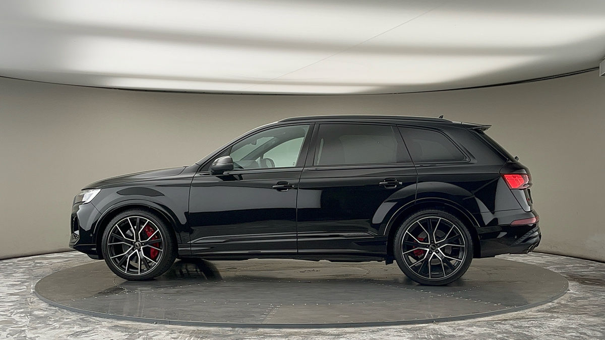 More views of Audi SQ7