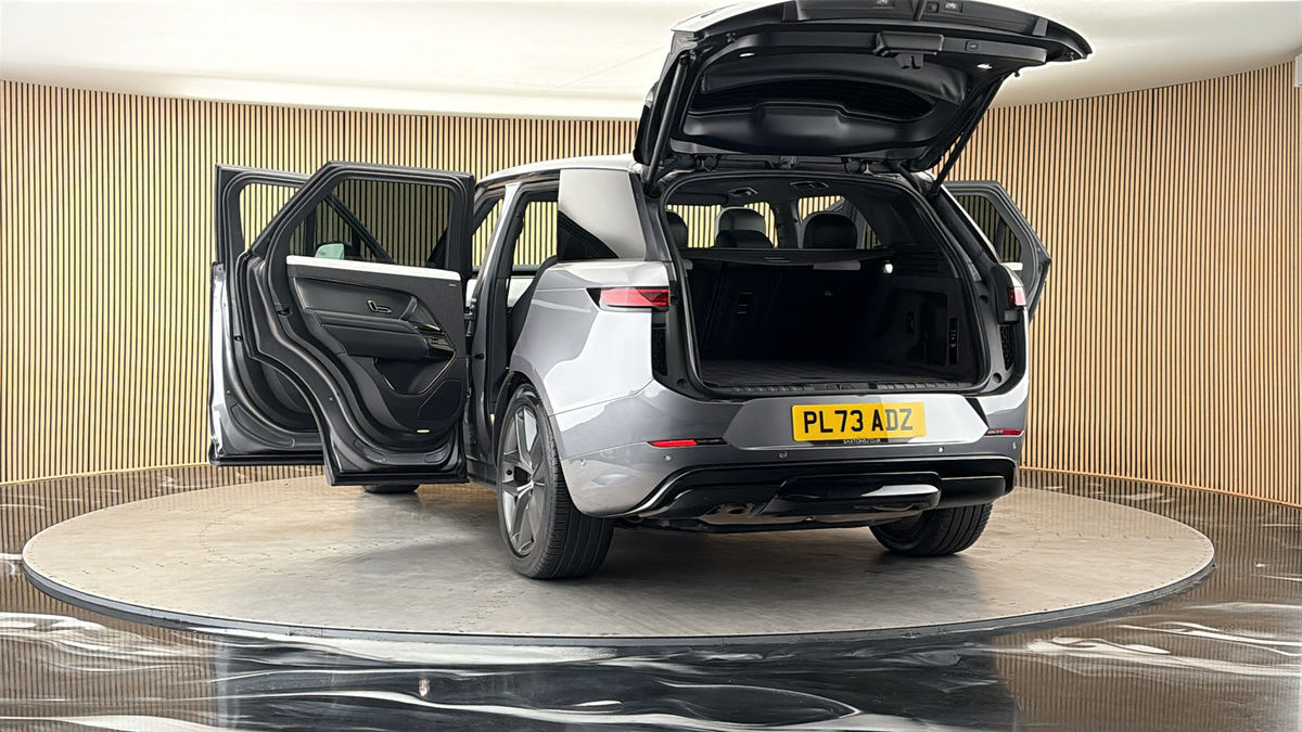More views of Land Rover Range Rover Sport