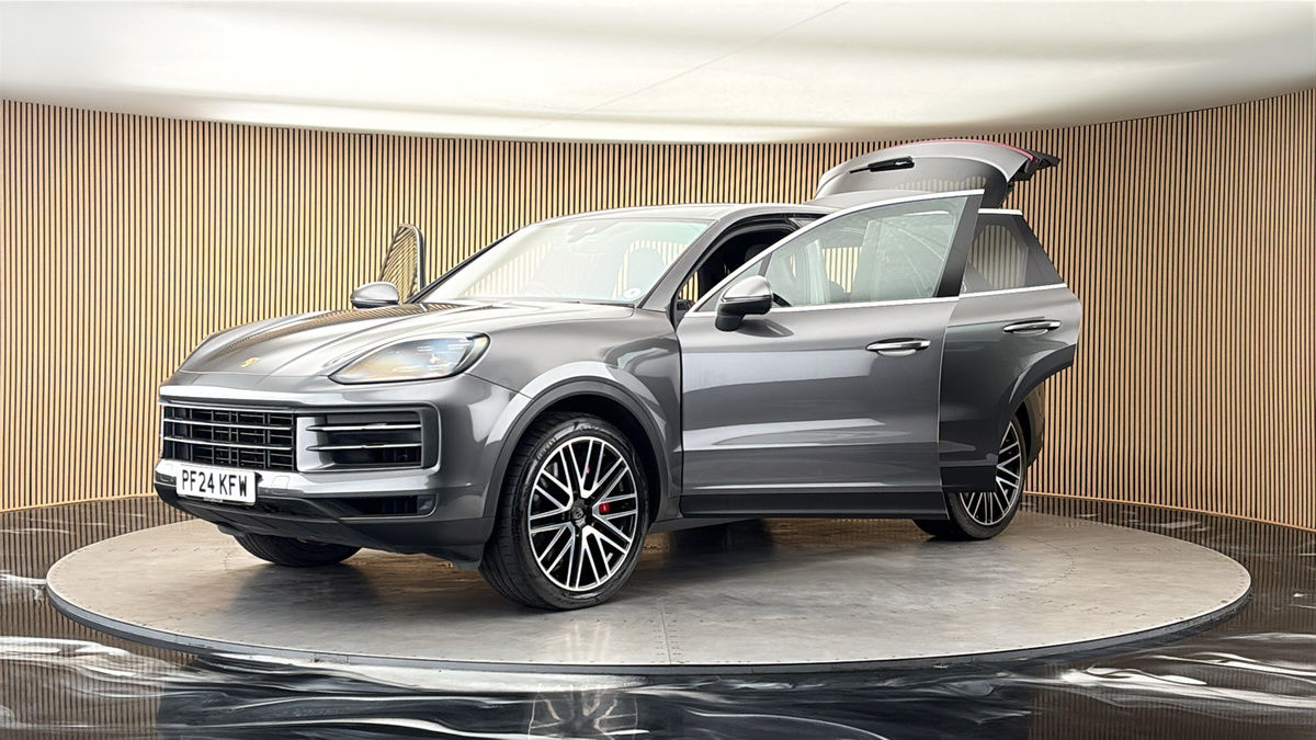 Porsche Cayenne Image 22