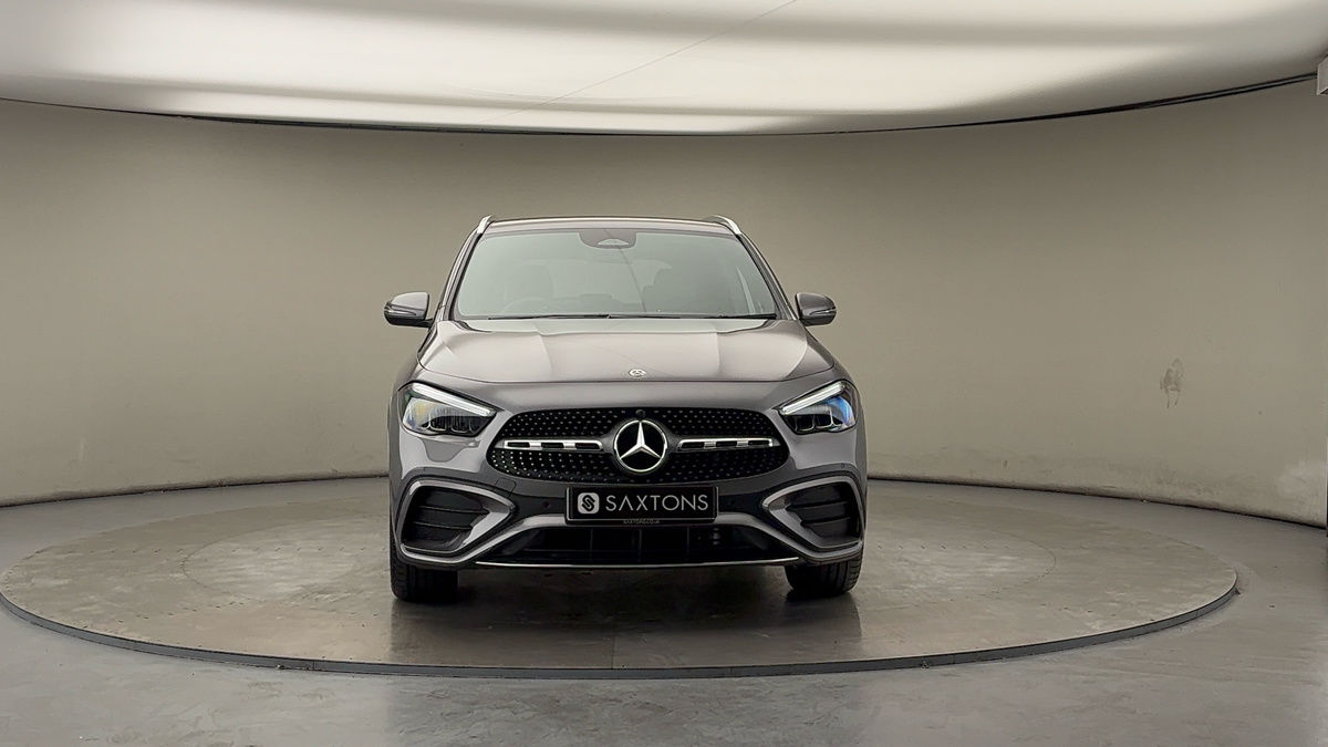 More views of Mercedes-Benz GLA