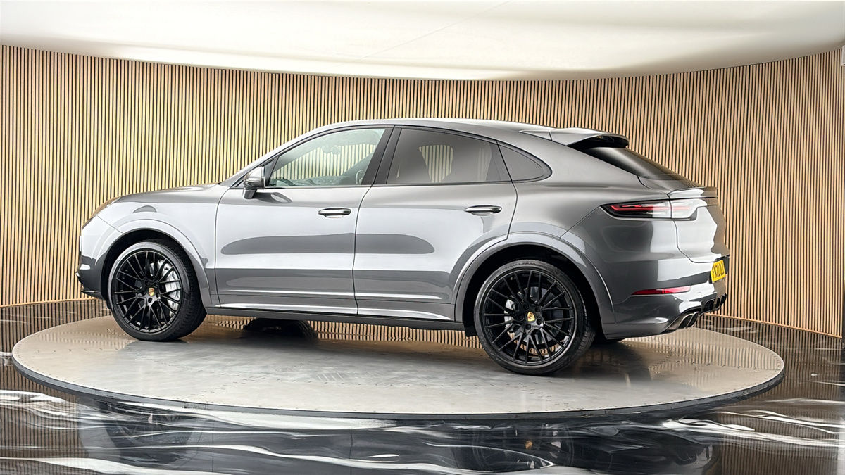 More views of Porsche Cayenne