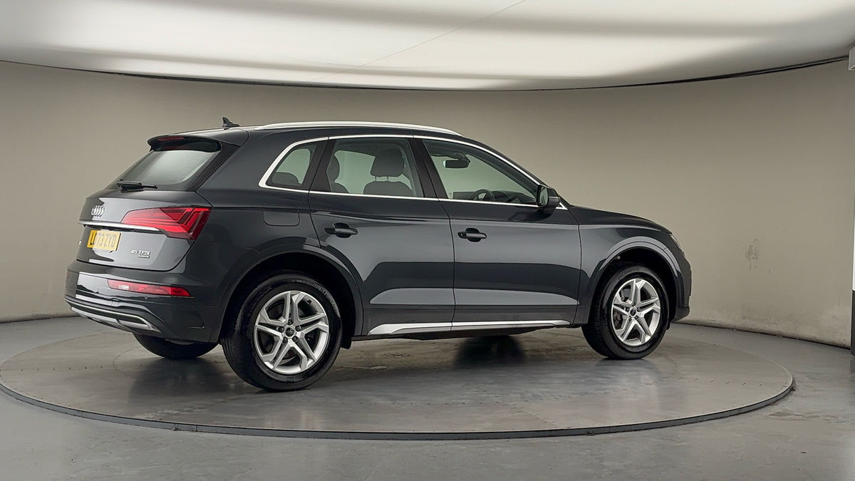 More views of Audi Q5
