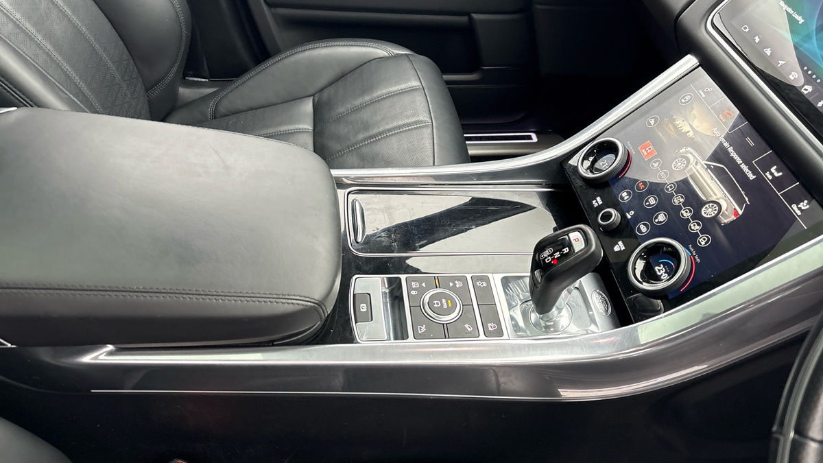 Land Rover Range Rover Sport Image 18