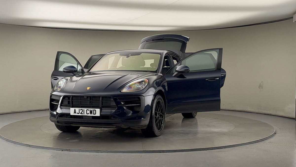 More views of Porsche Macan