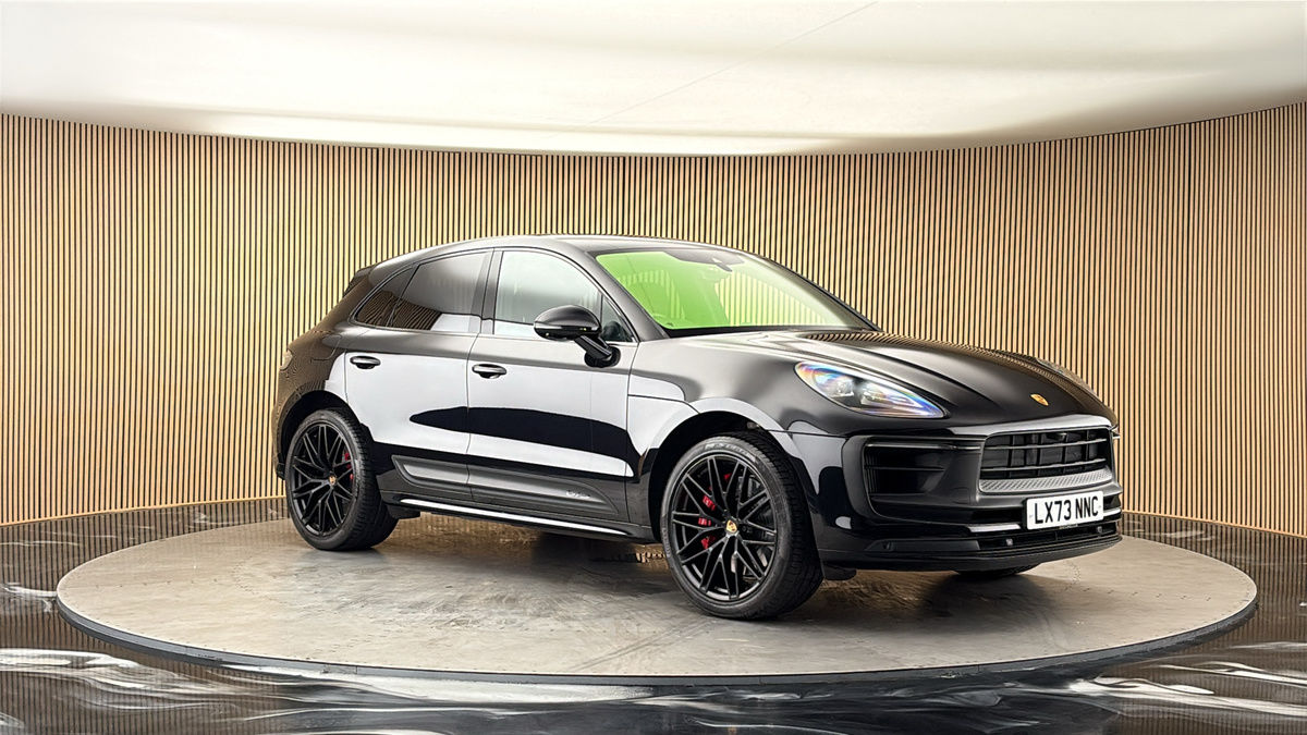 More views of Porsche Macan