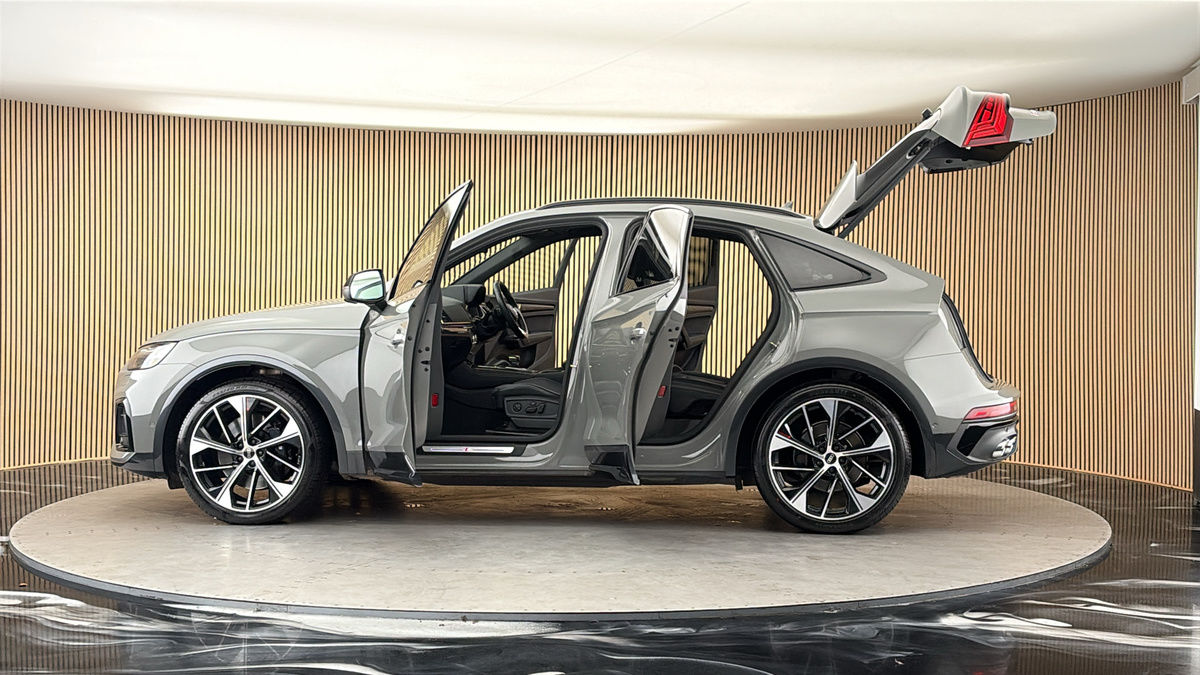 More views of Audi SQ5