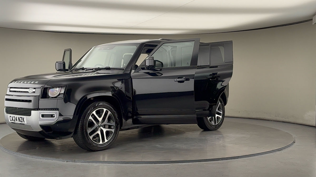 More views of Land Rover Defender 110