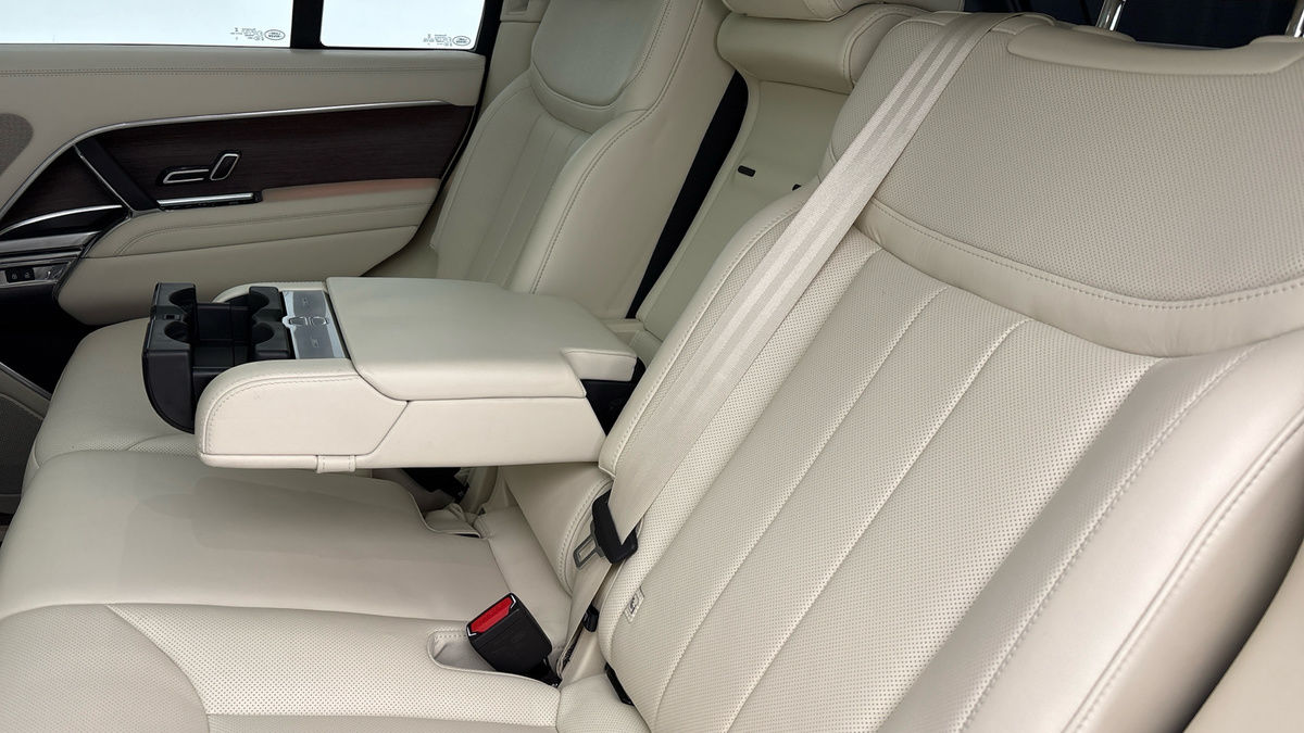 Land Rover Range Rover Image 9