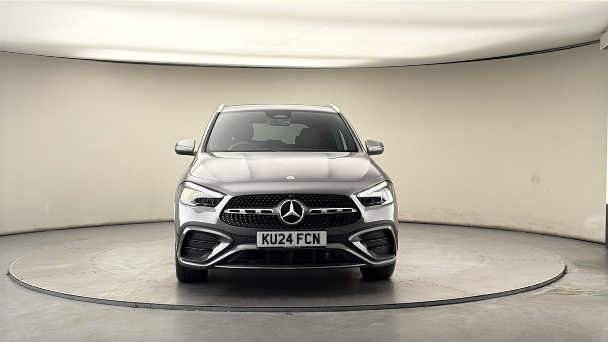 More views of Mercedes-Benz GLA