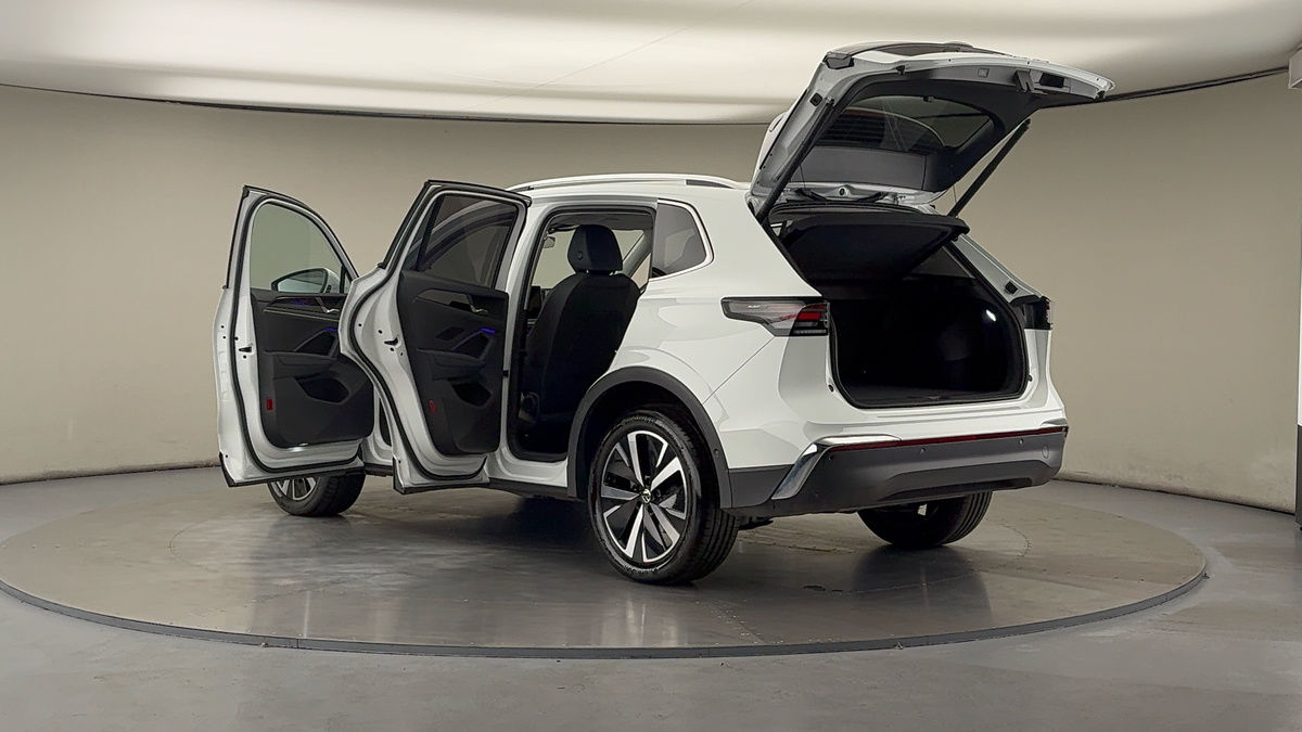 More views of Volkswagen Tiguan