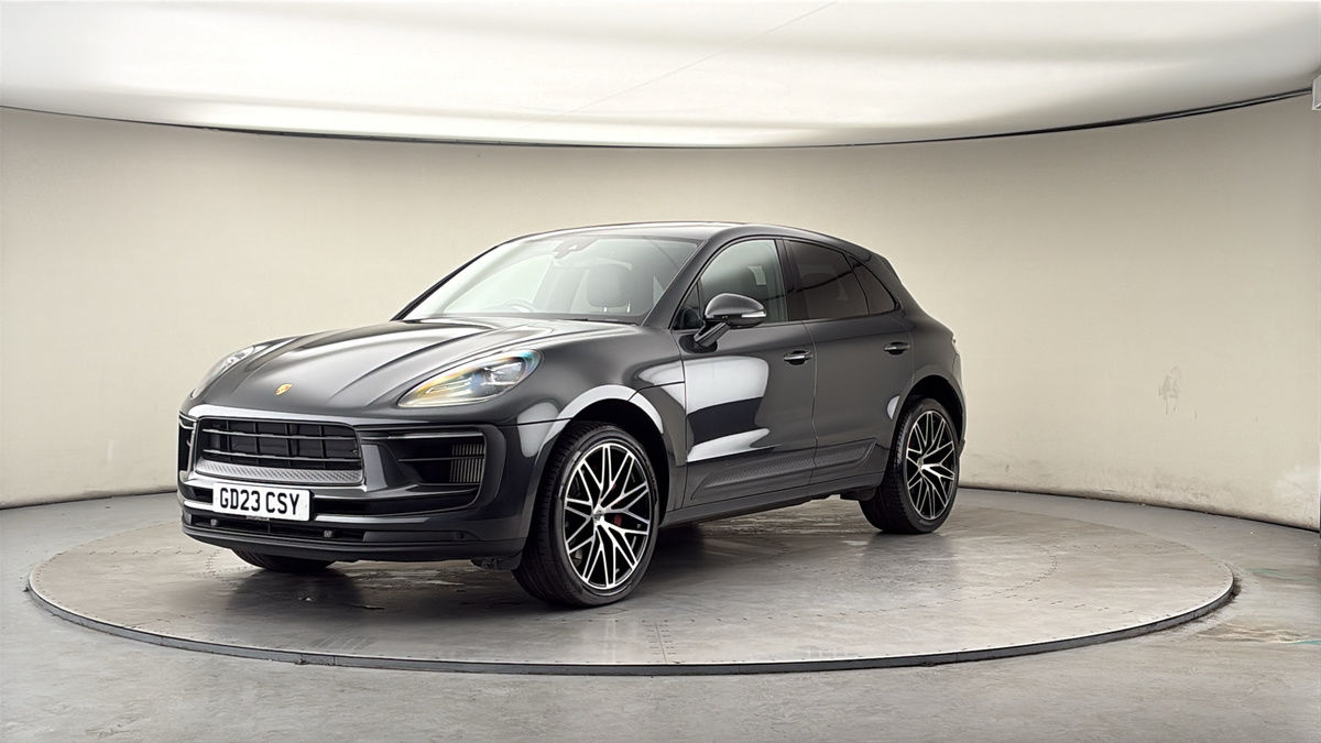 More views of Porsche Macan
