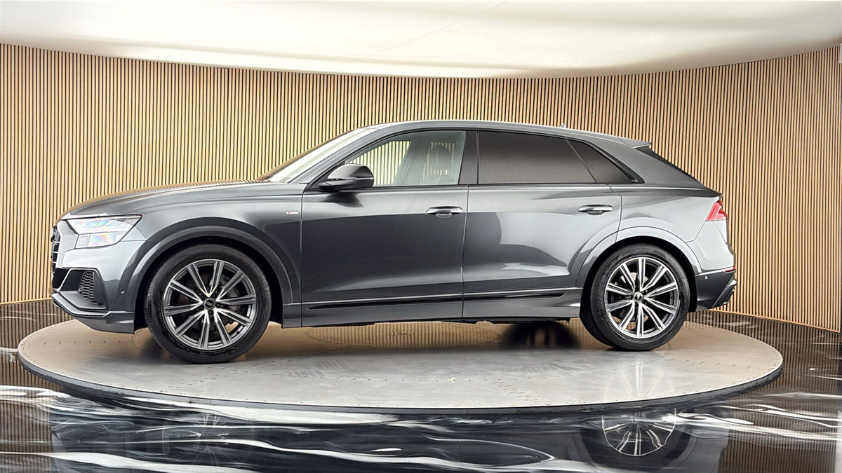 More views of Audi Q8